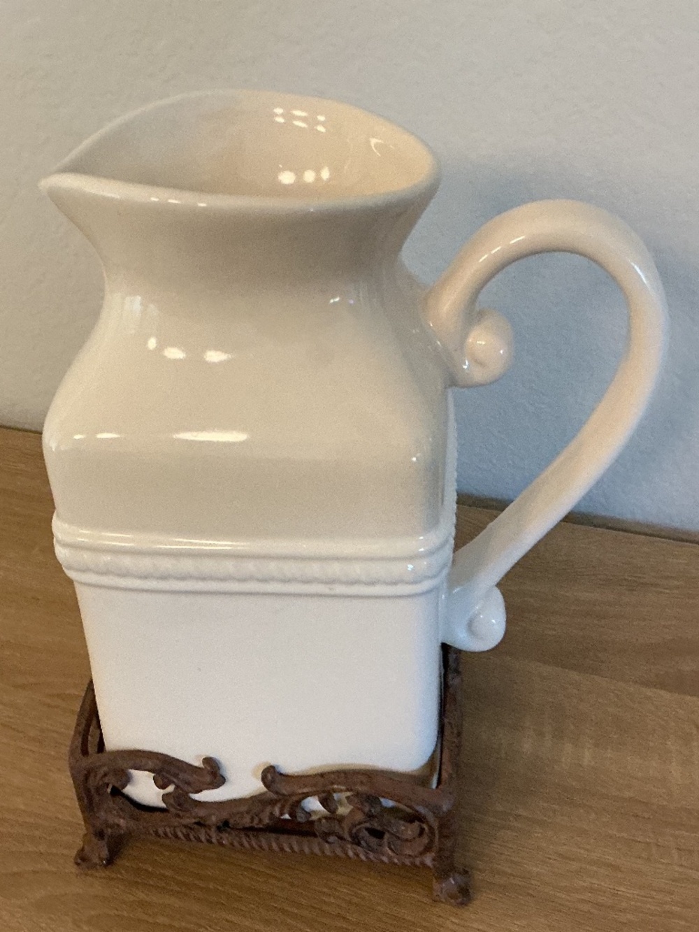 Belaverra pitcher